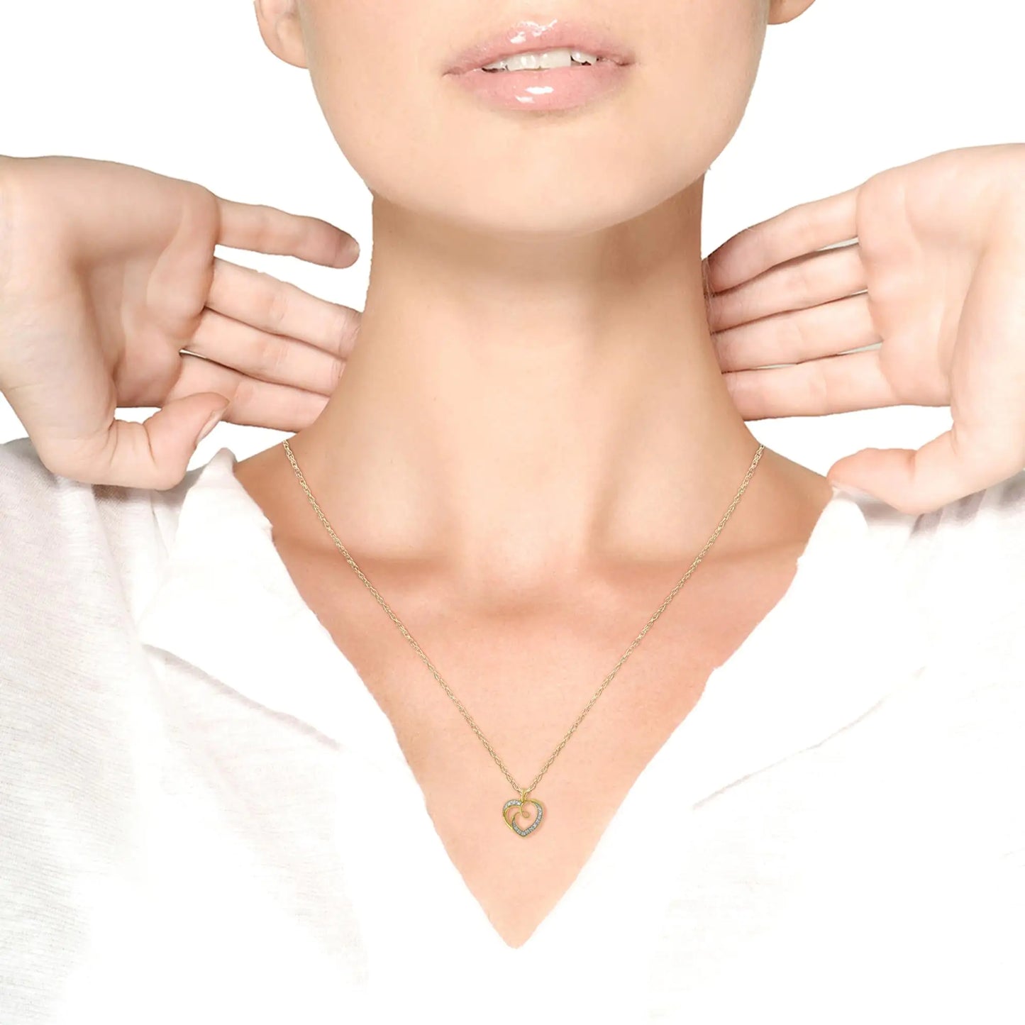 Isla Ribbon & Heart Pendant Necklace